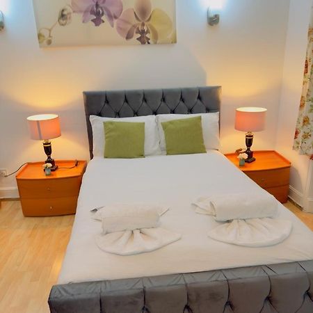 Bright Budget Studio Apartment In Central Londres Extérieur photo